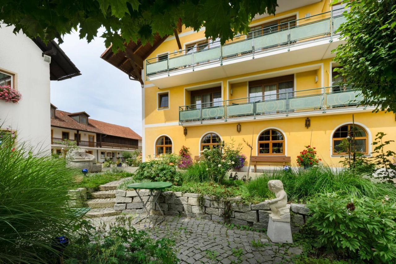 Hotel Preishof Kirchham Luaran gambar